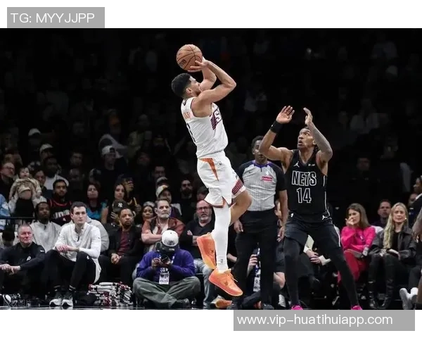 外线双星闪耀狄龙三分全中阿伦稳健发挥助力球队上半场表现